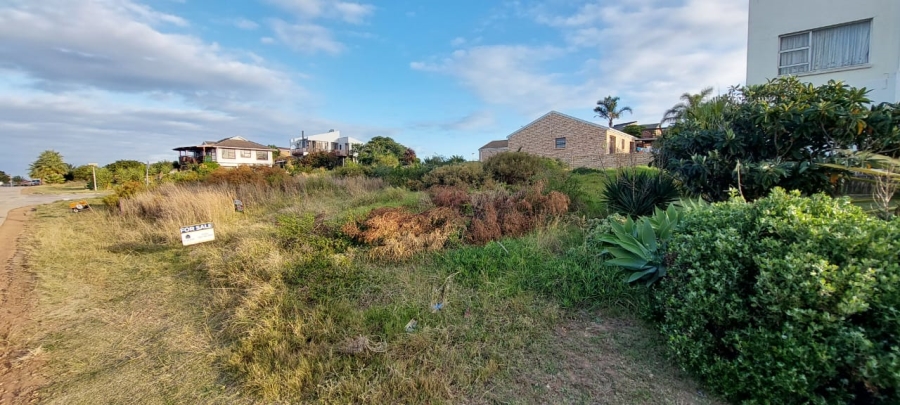  Bedroom Property for Sale in Wavecrest Eastern Cape